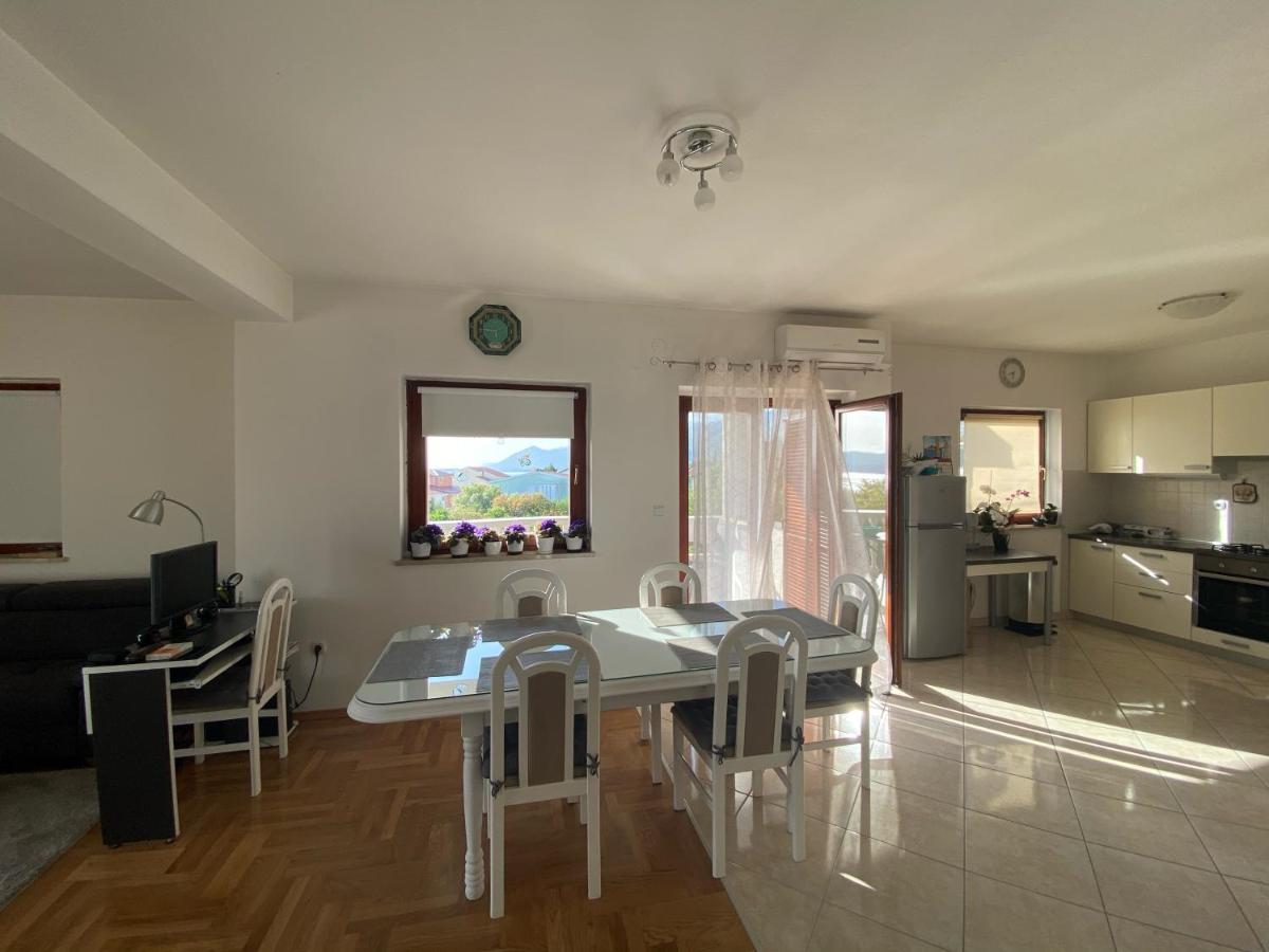 Apartments Irina Rovanjska Eksteriør bilde